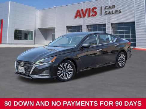 Used 2025 Nissan Altima 2.5 SV FWD image 1