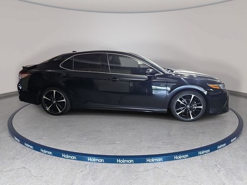 Used 2018 Toyota Camry XSE w/ Driver Assist Package FWD image 5