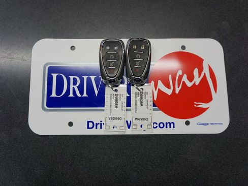 Used 2021 Chevrolet Equinox LT image 16