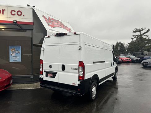 Used 2023 RAM ProMaster 2500 image 7