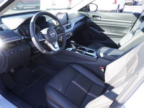 Certified 2025 Nissan Altima 2.5 SR image 16