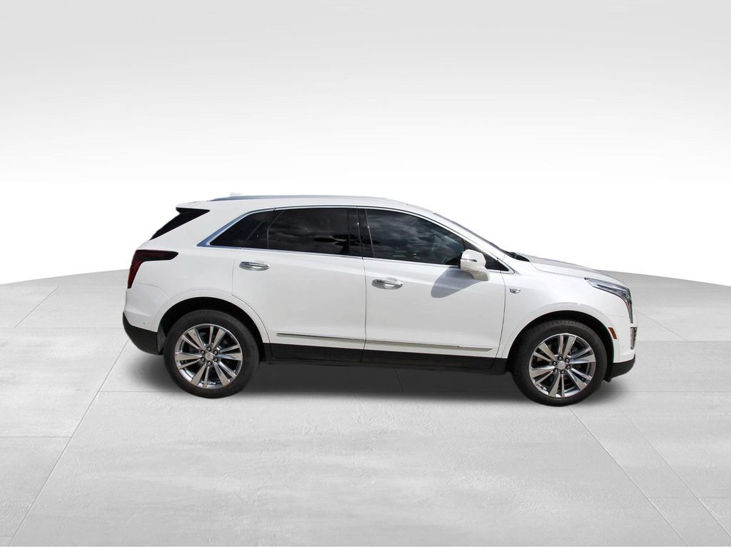 Certified 2023 Cadillac XT5 Premium Luxury w/ Technology Package FWD image 5