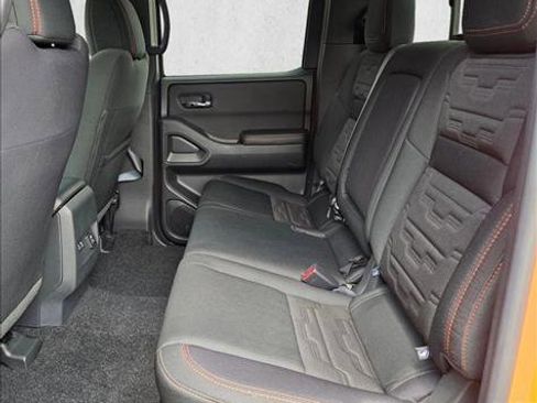 Used 2025 Nissan Frontier PRO-4X w/ Pro Convenience Package AWD/4WD image 16