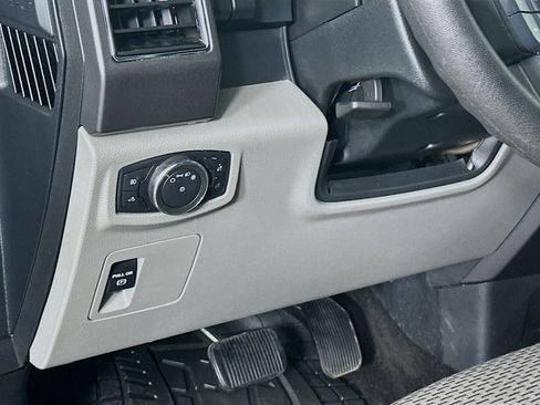 Used 2018 Ford F150 XLT image 16