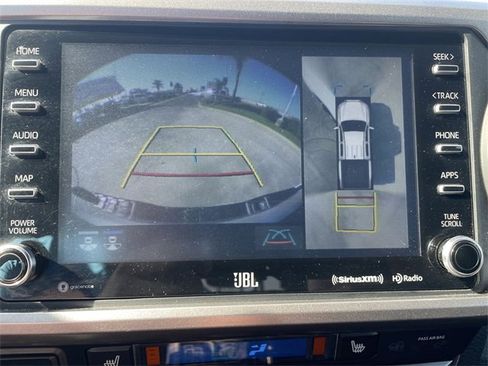 Used 2022 Toyota Tacoma Limited image 15