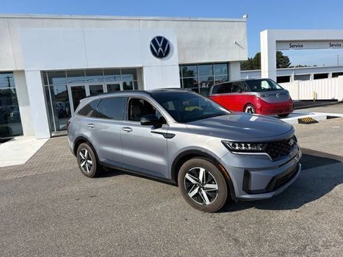 Used 2021 Kia Sorento S w/ Panoramic Sunroof Package FWD image 2