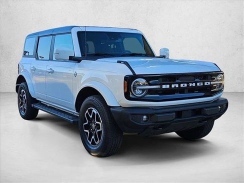 Certified 2023 Ford Bronco Outer Banks AWD/4WD image 3