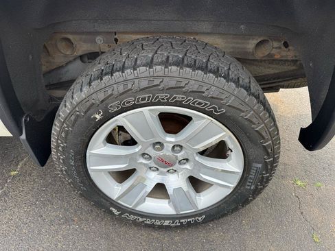 Used 2015 GMC Sierra 1500 SLT w/ SLT Preferred Package AWD/4WD image 23