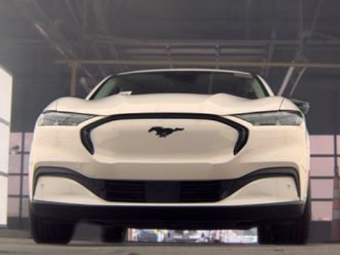 Used 2025 Ford Mustang Mach-E Premium AWD/4WD image 3