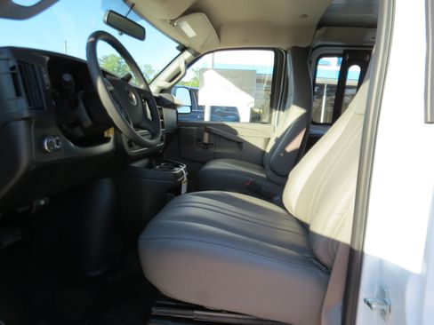 New 2026 Chevrolet Express 2500 Extended RWD image 14
