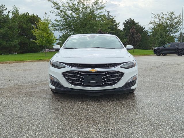 Used 2024 Chevrolet Malibu LT FWD image 2