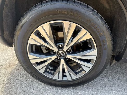 Used 2021 Nissan Rogue SV image 13