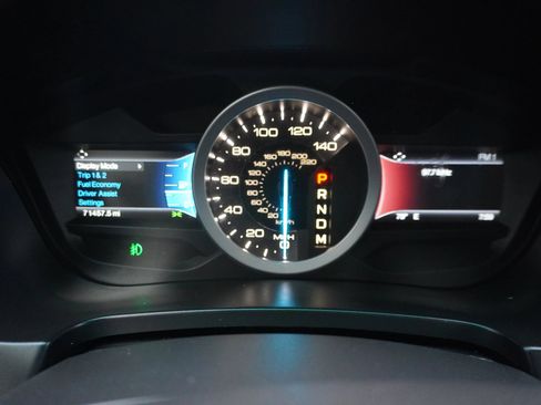 Used 2015 Ford Explorer XLT w/ Equipment Group 202B AWD/4WD image 25