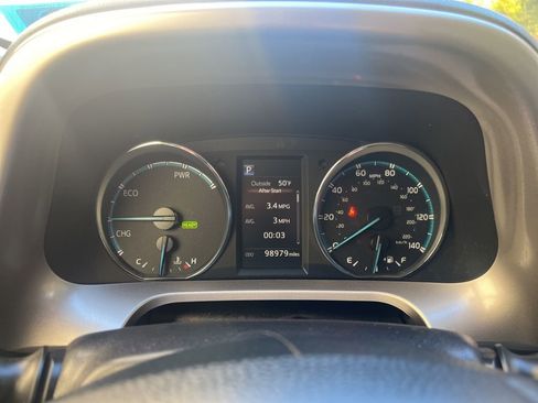 Used 2018 Toyota RAV4 XLE image 21