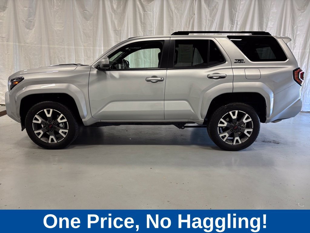 Used 2026 Toyota 4Runner TRD Sport AWD/4WD image 4