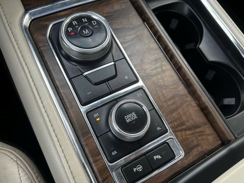 Used 2020 Ford Expedition Platinum AWD/4WD image 14