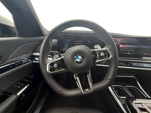 Used 2026 BMW 740i xDrive AWD/4WD image 17