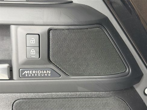 Certified 2026 Land Rover Defender 130 X-Dynamic SE AWD/4WD image 18