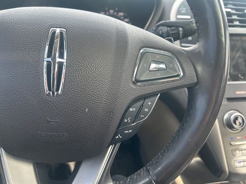 Used 2017 Lincoln MKC Reserve image 26