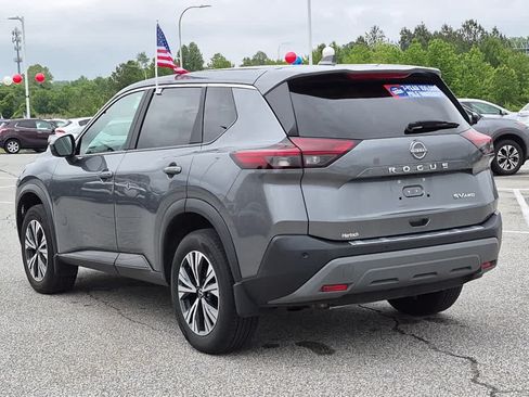 Used 2023 Nissan Rogue SV AWD/4WD image 4