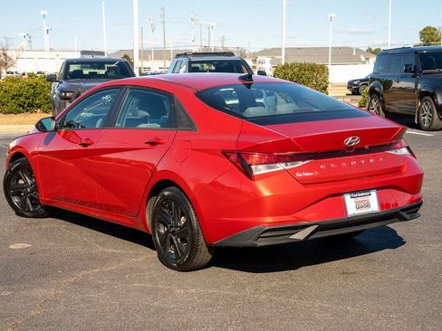Used 2023 Hyundai Elantra SEL w/ Cargo Package image 3