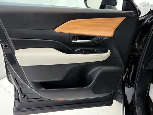 Certified 2024 Toyota Grand Highlander Limited image 39