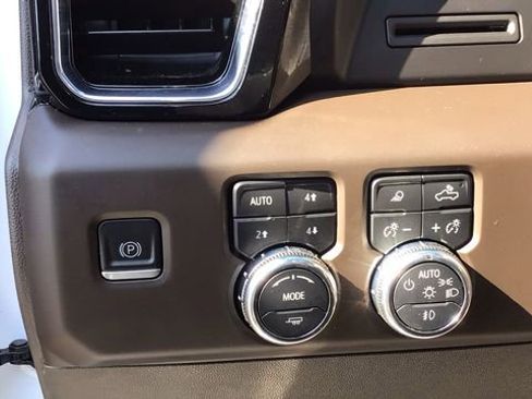 Used 2022 GMC Sierra 1500 Denali image 18