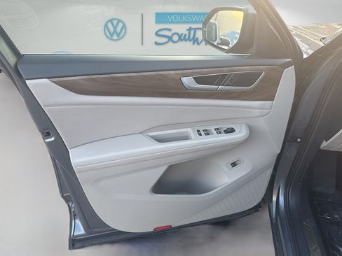 Certified 2024 Volkswagen Atlas SE image 19