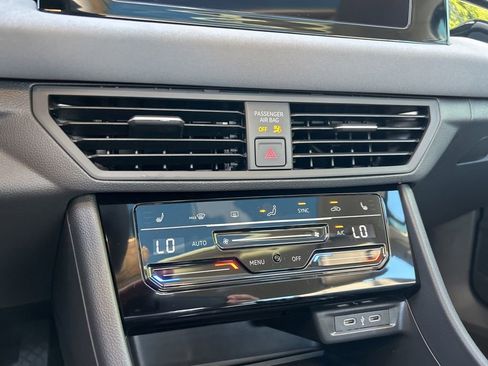 New 2026 Volkswagen Jetta SE FWD image 36