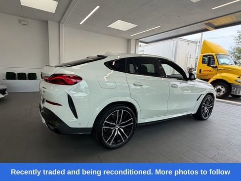 Used 2022 BMW X6 xDrive40i w/ M Sport Package AWD/4WD image 11
