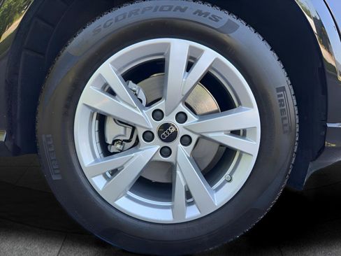 Used 2025 Audi Q5 Premium AWD/4WD image 54