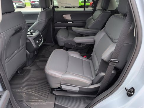 New 2025 Ford Expedition Active image 27