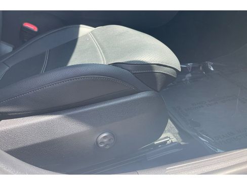 Used 2023 Mercedes-Benz C 300 Sedan image 22
