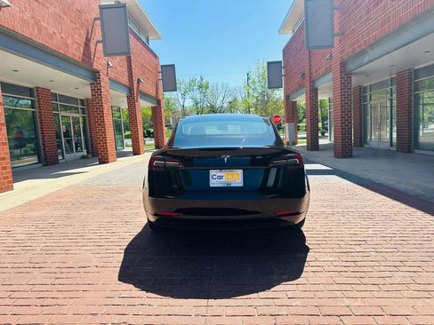Used 2018 Tesla Model 3 Mid Range RWD image 5