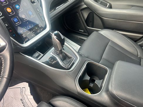 Used 2021 Subaru Outback Limited image 22
