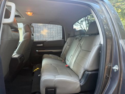Used 2016 Toyota Tundra Limited w/ Limited Premium Package AWD/4WD image 10