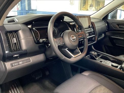 Used 2023 Nissan Pathfinder SV w/ Cargo Package AWD/4WD image 8