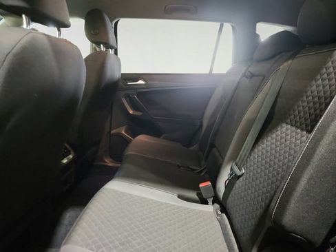 Used 2021 Volkswagen Tiguan S FWD image 18
