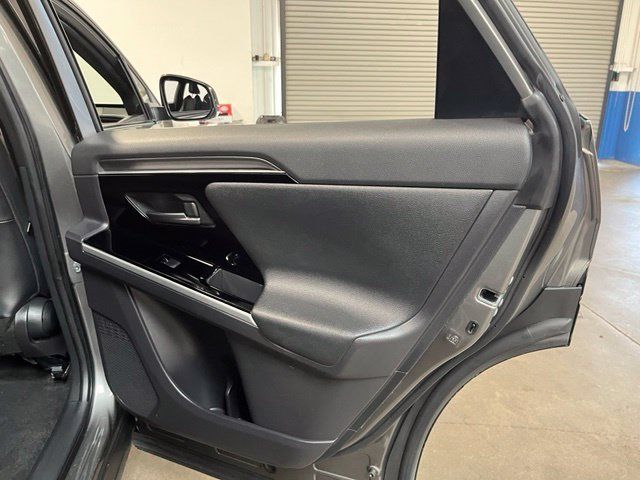 Used 2023 Toyota bZ4X AWD image 16