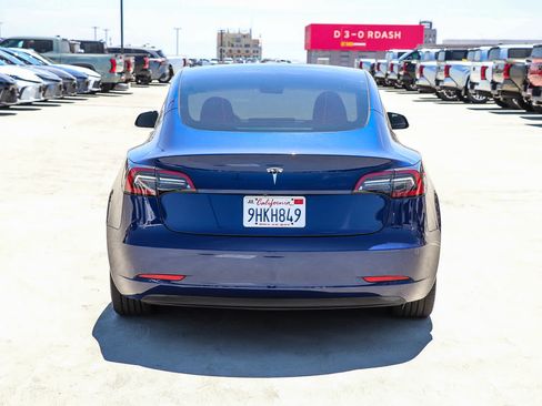 Used 2023 Tesla Model 3 Standard Range RWD image 7