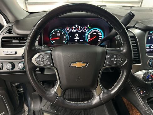 Used 2020 Chevrolet Suburban Premier image 13