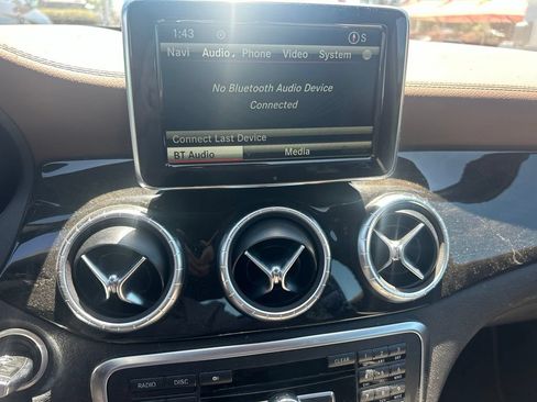 Used 2014 Mercedes-Benz CLA 250 image 11