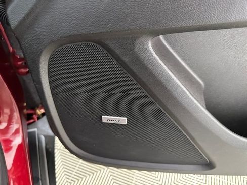 Used 2018 Chevrolet Traverse LT image 29