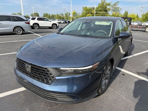 Used 2024 Honda Accord EX image 2