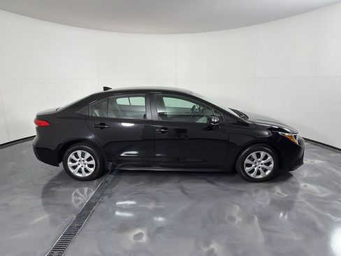Used 2024 Toyota Corolla LE FWD image 4