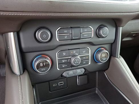 Used 2021 Chevrolet Suburban LS AWD/4WD image 27