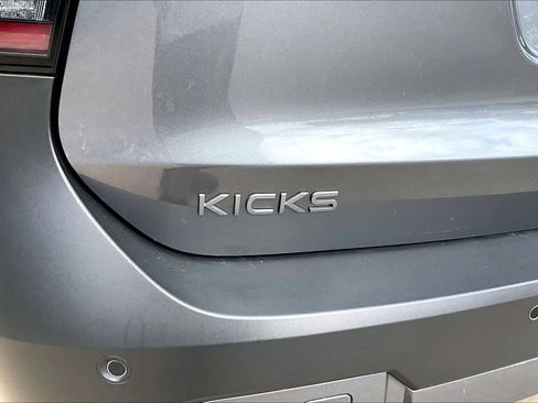 Certified 2025 Nissan Kicks SR image 30