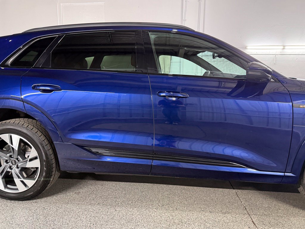 Used 2022 Audi e-tron Premium AWD/4WD image 7