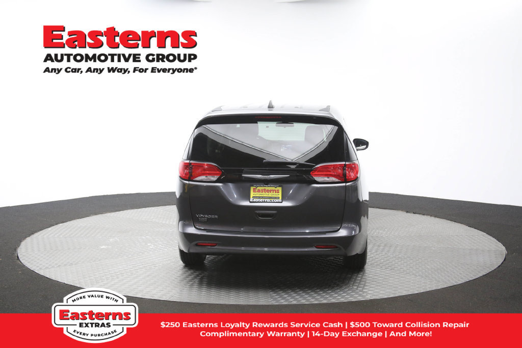 Used 2022 Chrysler Voyager LX FWD image 37