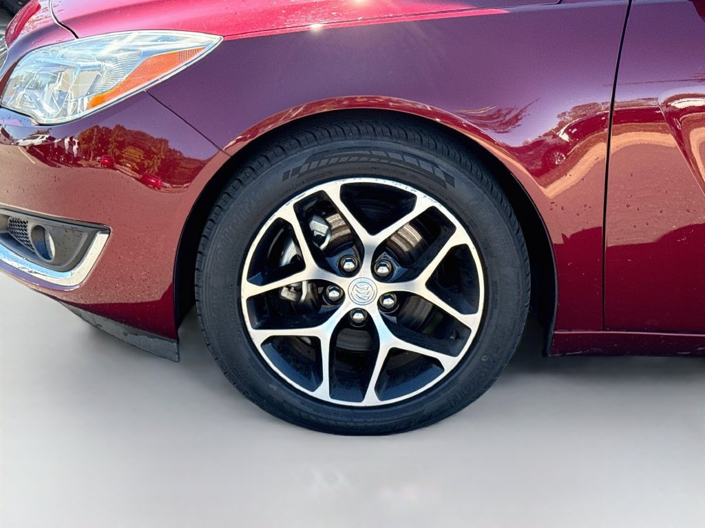Used 2017 Buick Regal Sport Touring FWD image 9